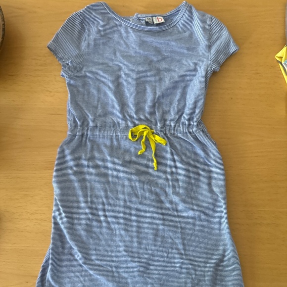 Miss B cotton short sleeve dress with pockets, cinch tie waist and buttons - Picture 1 of 6
